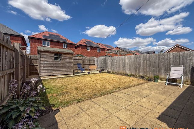 9 Marigold Way, Newark photo 3