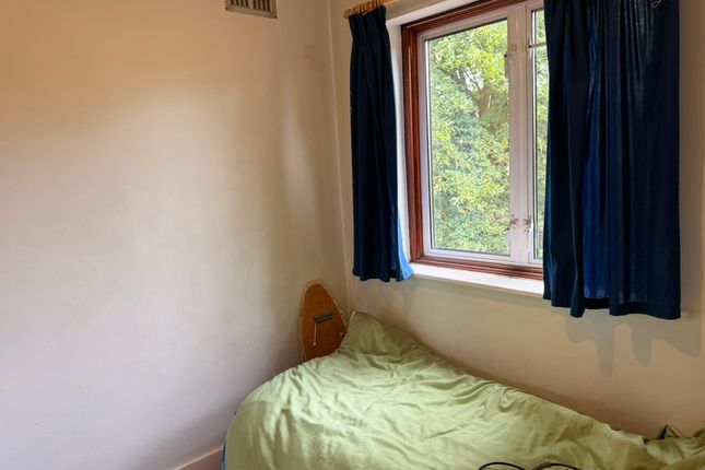 16, West View, London photo 3
