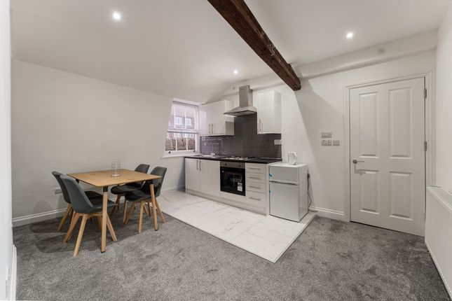 flat 4, 402-404 , commercial road, London photo 3
