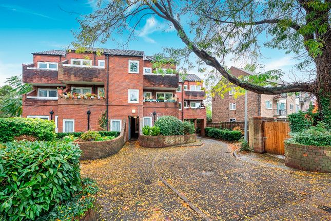 Flat H, 210 Sheen Road, Richmond photo 2