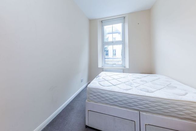 Flat to rent in Moray Road, London