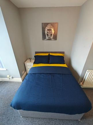 Shared accommodation to rent in Queens Road, Nottingham