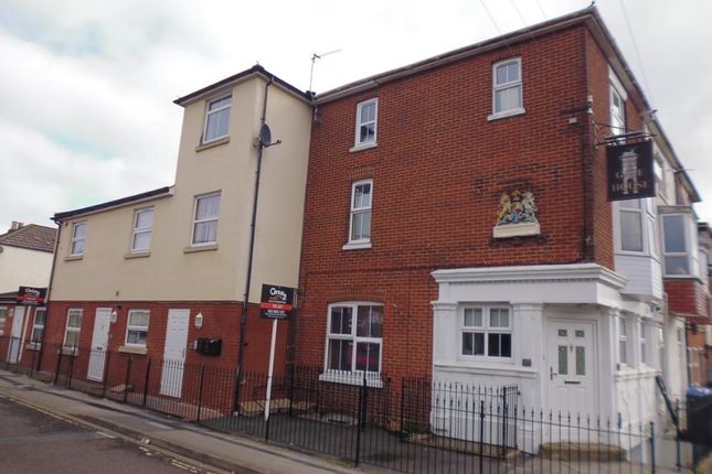Thumbnail Flat to rent in |Ref: R152278 |, The Gate House, Padwell Road, Southampton
