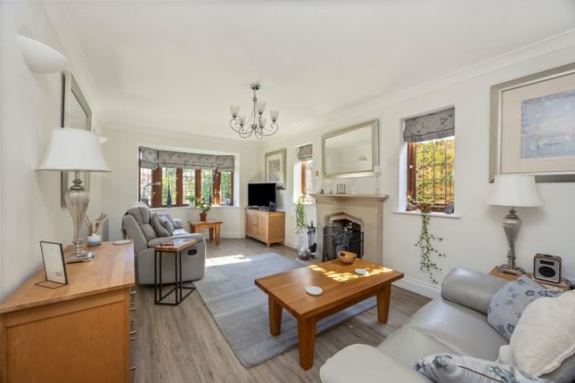 Chestnut Cottage The Brackens Amberley Road, Pulborough photo 4