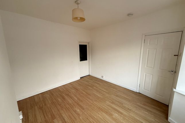 96, Rosedale Avenue, Leicester photo 2