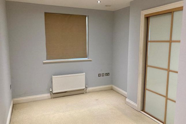 1 Roedean House, 8, Frenches Road, Redhill photo 5
