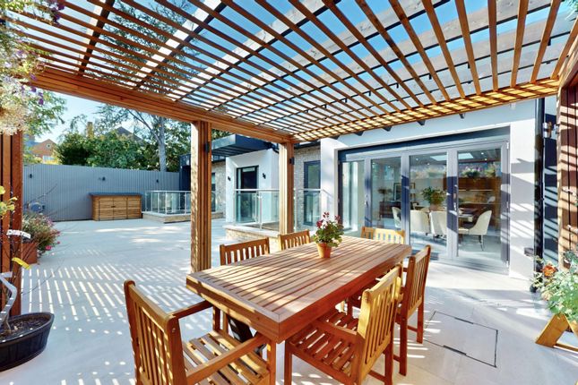 43, Rosemont Road, London photo 2