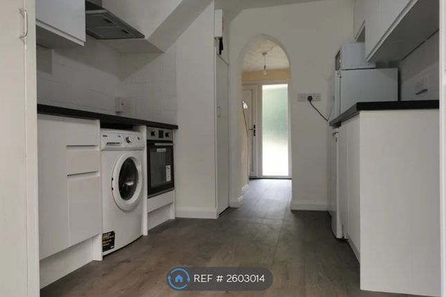 Tenterden Drive, Canterbury photo 2