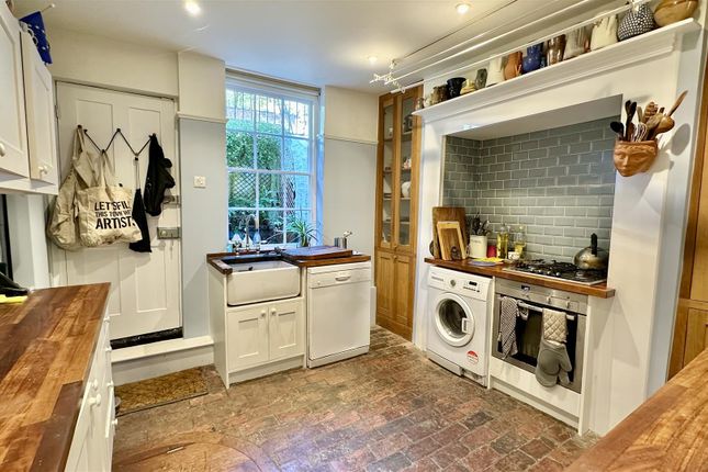 50, The Croft, Old Town, Hastings photo 3