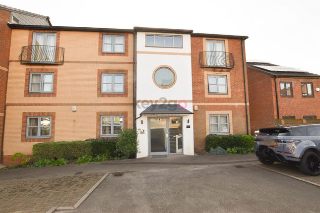 Thumbnail Flat for sale in Normanton Spring Close, Sheffield