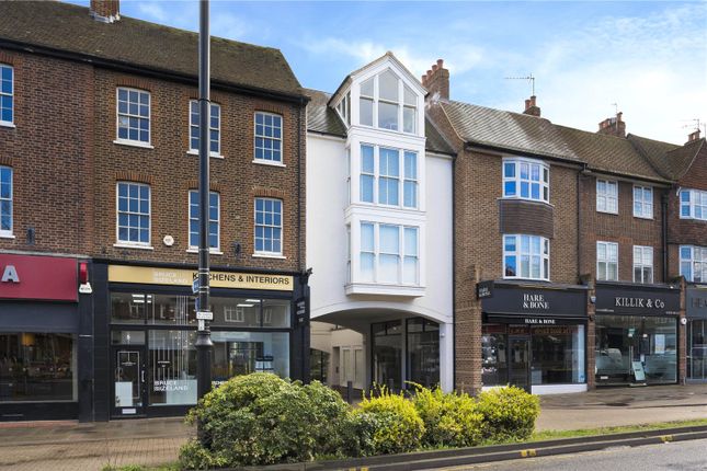 Thumbnail Flat for sale in King Georges Walk, Esher, Surrey