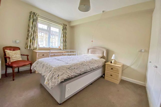 Flat for sale in Allington Court, Outwood Common Road, Billericay