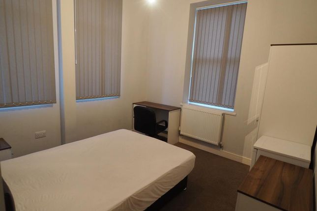 Room To Rent In Apartment 1 Barrington House 9 Durham