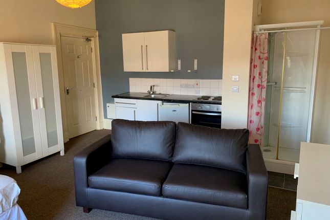 Studio 4 19-21 Balmoral Place, Halifax photo 2