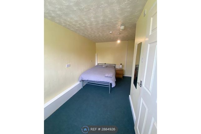 Wildwood Woodside Av, Telford photo 2