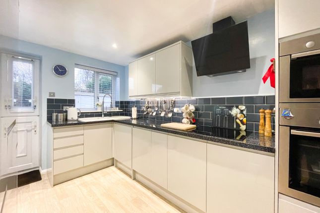 8, Coutts Avenue, Gravesend photo 3