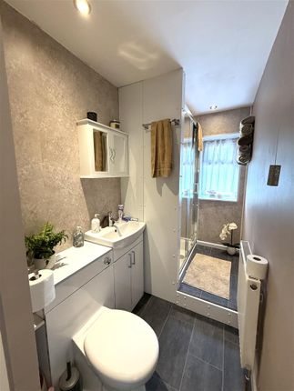 35, Hardie Avenue, Rugeley photo 5