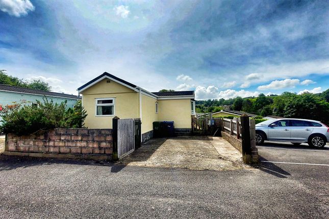 Thumbnail Mobile/park home for sale in Lycetts Orchard, Box, Corsham