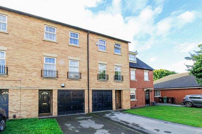 Town house for sale in Stafford Terrace, Wakefield