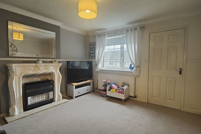 22, Shelley Walk, Wakefield photo 3