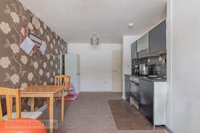 Flat for sale in Cumberland Close, Halifax, West Yorkshire