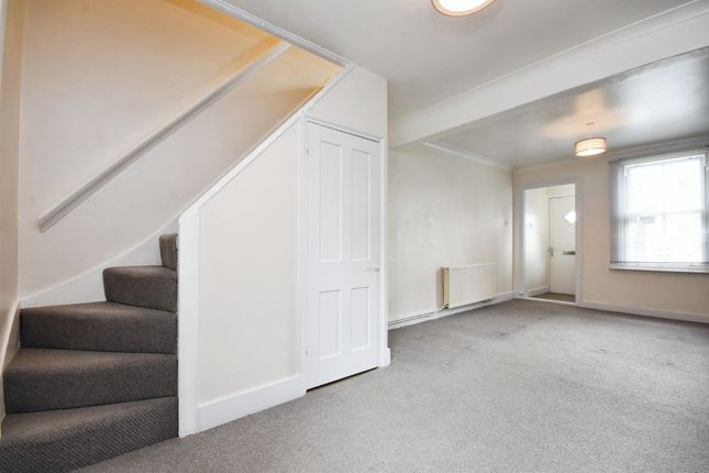 16, Milton Road, Brentwood photo 3