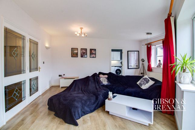 Thumbnail Flat for sale in Station Approach, Hockley