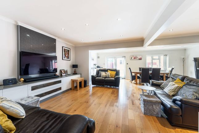 Thumbnail Semi-detached house for sale in Broad View, Kingsbury, London