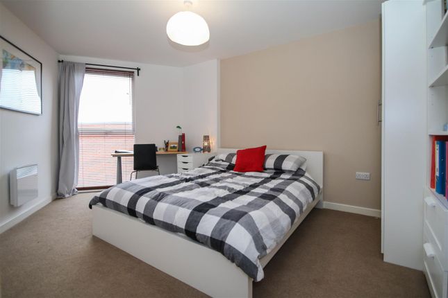 Sillavan Way, Salford photo 4
