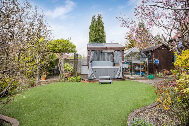 35 Healey Avenue, High Wycombe photo 4