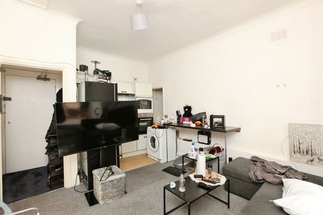 Flat 5, Maxstoke Court, Middle Warberry Road, Torquay photo 4