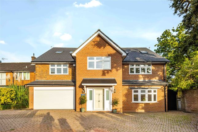 Detached house for sale in Hermitage Close, South Woodford, London