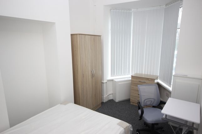Room to rent in Victoria Road, Stoke-On-Trent, Staffordshire
