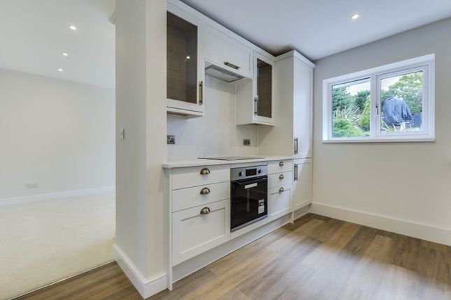 15, Moseley Wood Walk, West Yorkshire photo 4