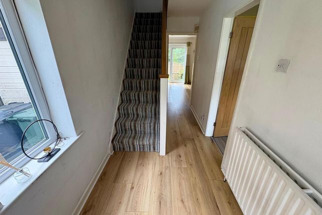 3, High Wicken Close, Bradford photo 4