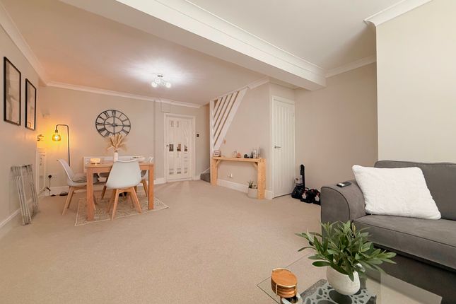 40 Marian Street, Bridgend photo 3