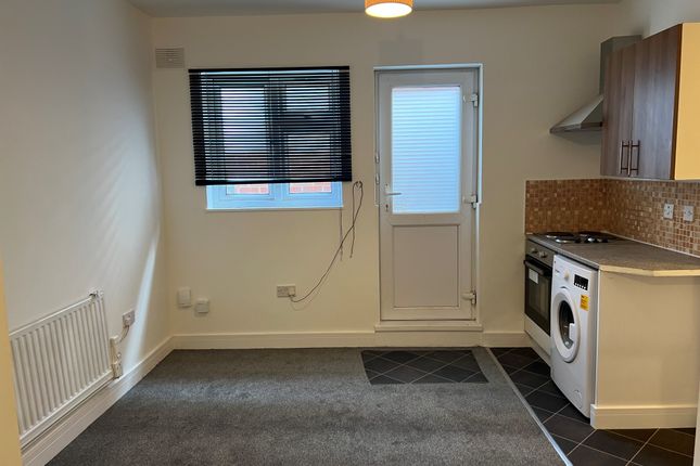 179F, Stafford Road, Wallington photo 2