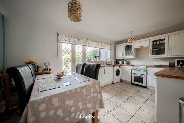 96, Cambridge Drive, Birmingham photo 4