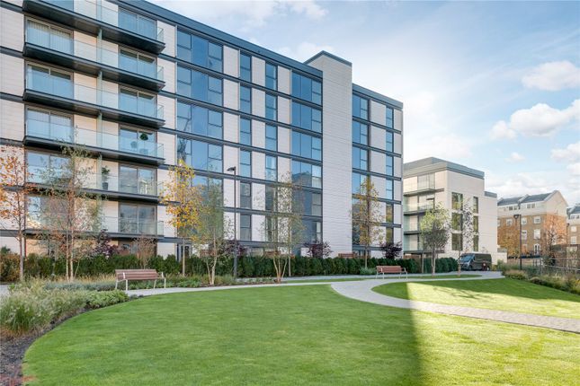 Flat for sale in Chelsea Waterfront, Waterfront Drive, London