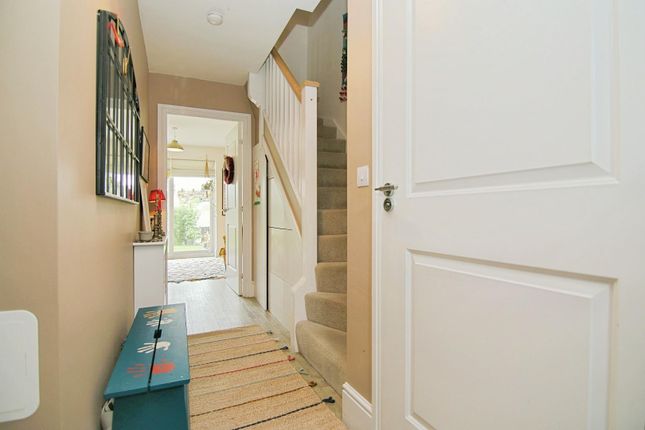 19, Bletchley Way, Leeds photo 4