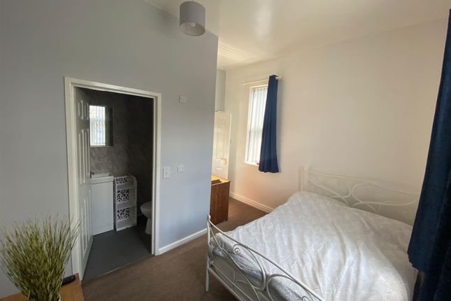 Alastair Road, Stoke-On-Trent photo 3