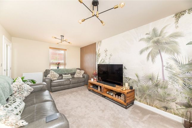 47, Churchyard Drive, Wakefield photo 4