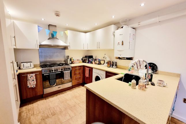 Thumbnail Flat to rent in St John's Way, Archway