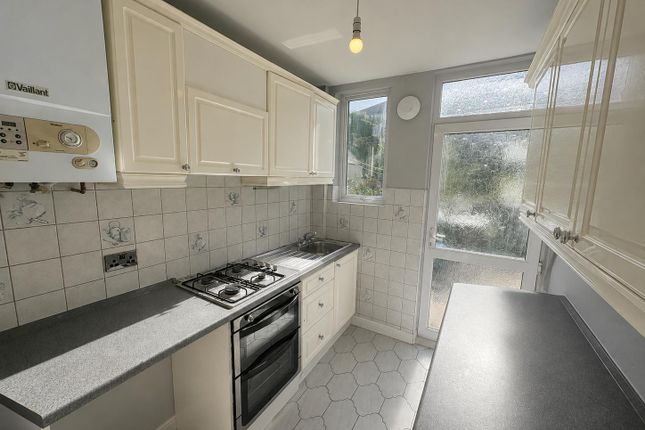 54, Nottingham photo 3