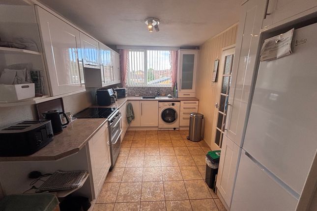 97 Monks Dale, Yeovil photo 2