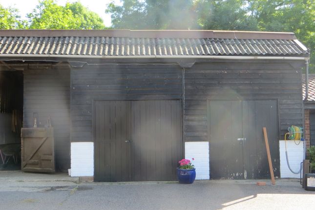 Commercial property to let in Weald Road, South Weald, Brentwood