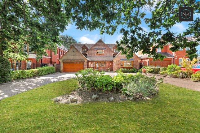 5 Stradbroke Drive, Chigwell, Essex photo 4