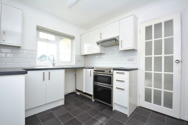 27 Hazel Grove, Minster Park, The Broadway, Sheerness photo 3