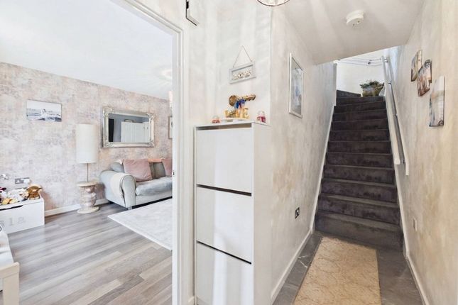 6, Nuthatch Crescent, shropshire photo 3