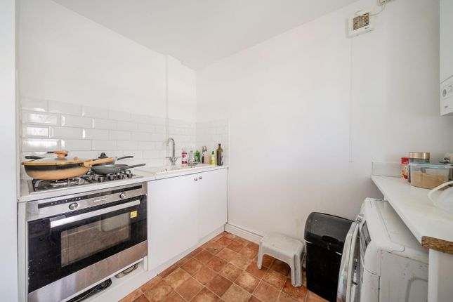 118A, Purbrook Way, Havant photo 4